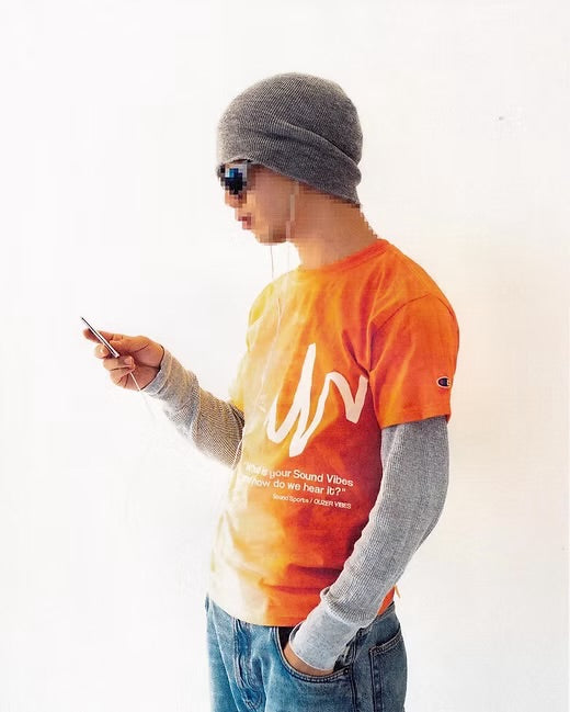 (ouzervibes)- "GRADATION T-shirt"
